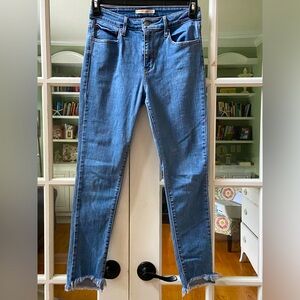 Women’s Levi’s 721 High Rise Skinny Raw Hem Size 29